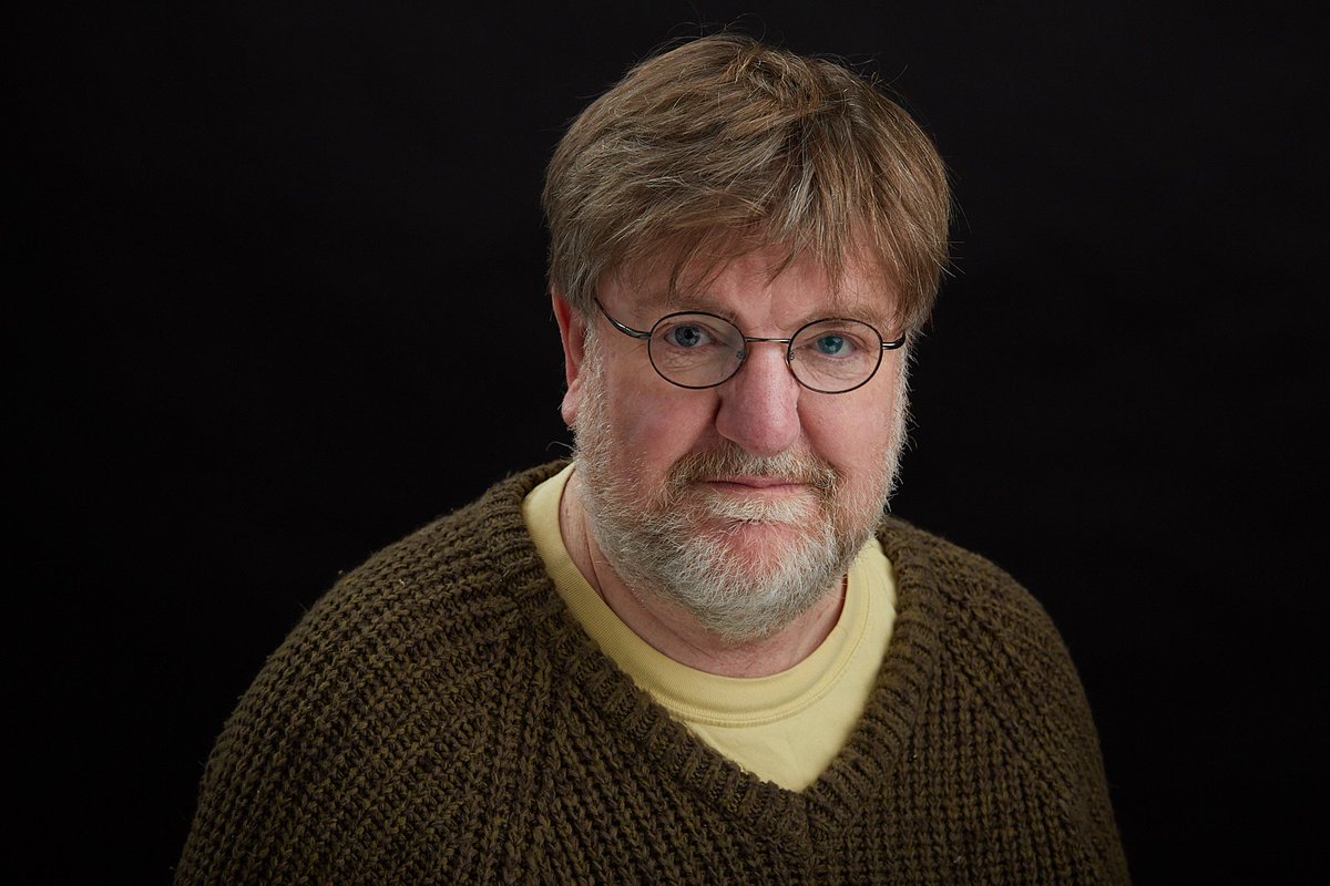 ClearRockStudio's tweet photo. A couple pictures from one of our first set of headshots, but they are still our favourite. Ian is so photogenic and he is full of expression, plus his soapstone creations are amazing! #windsorontario #windsorphotography #clearrockstudios #walkerville #windsorsmallbusiness #yqg https://t.co/qAw52k44d0
