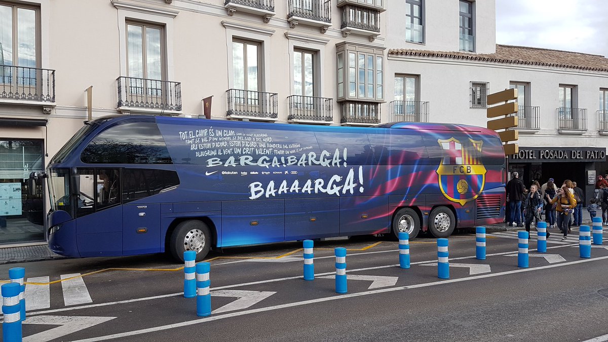 OfficialCulesUK's tweet photo. Bet Mourinho wished he had this bus to park! #Malaga #PUBonTOUR https://t.co/FeDC4cSIxh