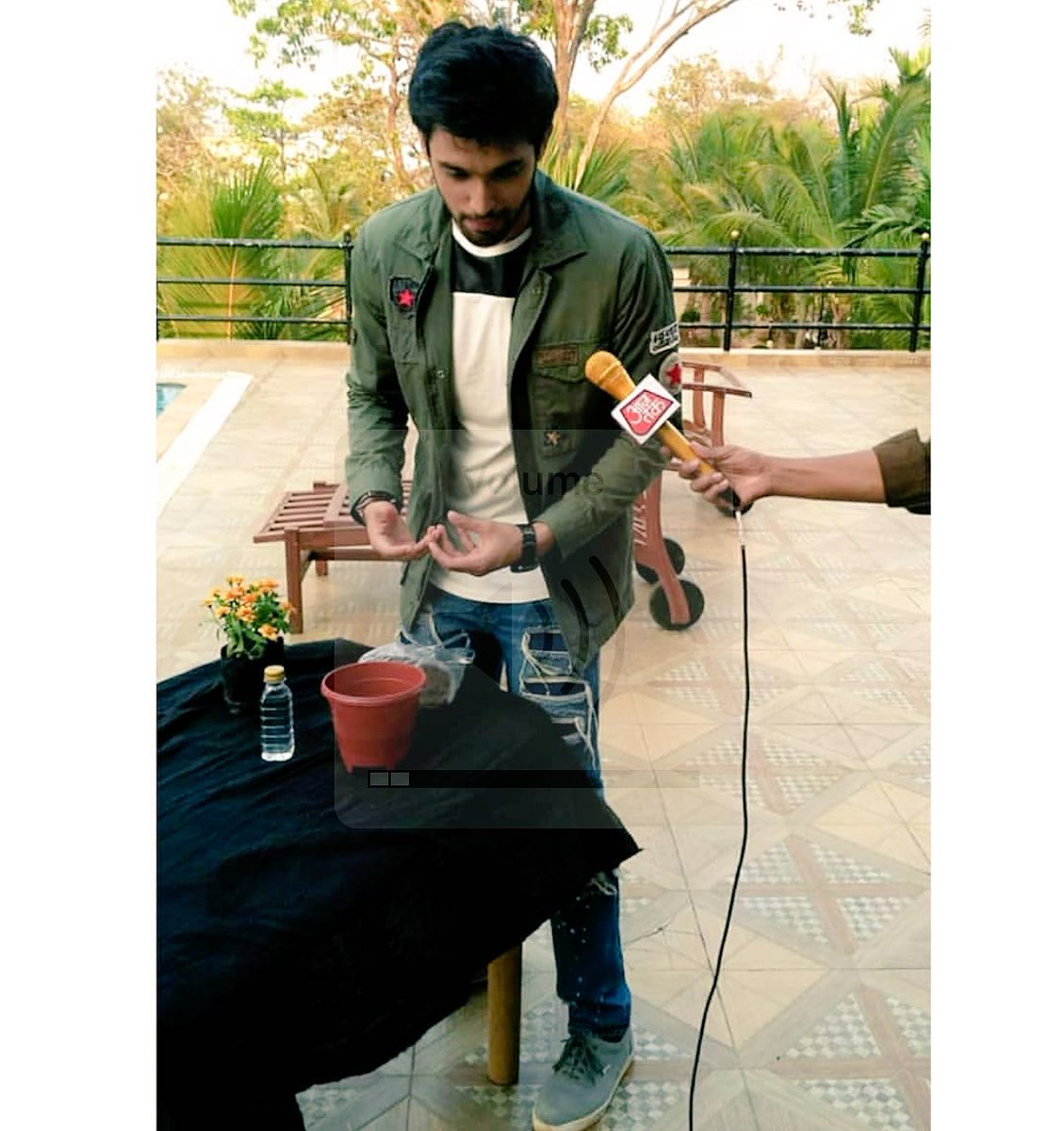 SamthaanParthFC's tweet photo. Just few more hours to go🎂😍❤️😘
@LaghateParth 🎂😍😘❤️😍😘💃🏻
#SamthaanKaJanamdinAaya #HappyBirthdayParthSamthaan https://t.co/5mz8TspugR