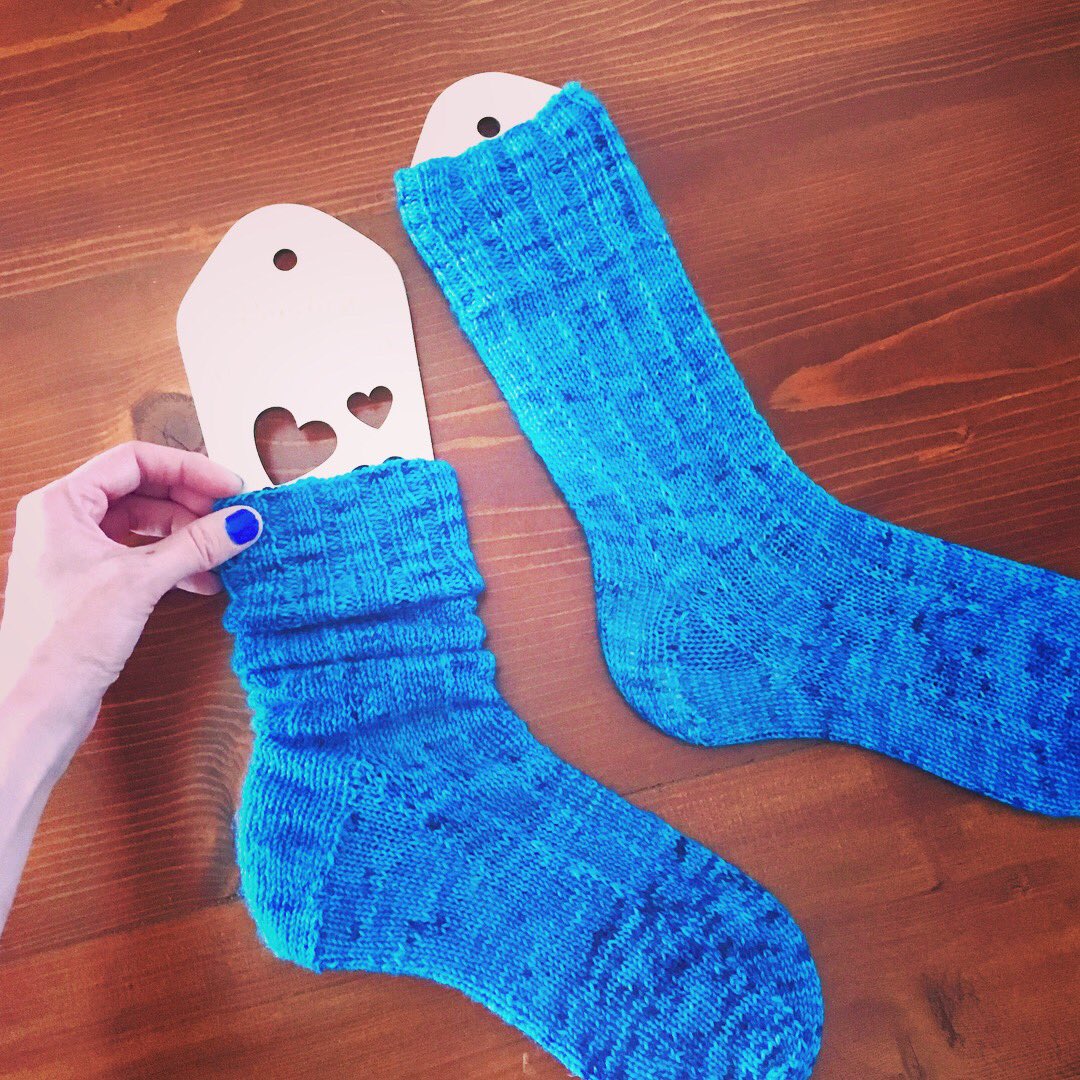 Aimeehj's tweet photo. Flammegarn socks! I dyed the yarn years ago and finally found the right project for it. #knitting #boxofsocks #sockknitting #knitter #handdyed #handdyedyarn #flammegarn #flammegarnsocks #nancybush #sockblockers #folksocks @Woodico_Project https://t.co/8ifIb9lkFR