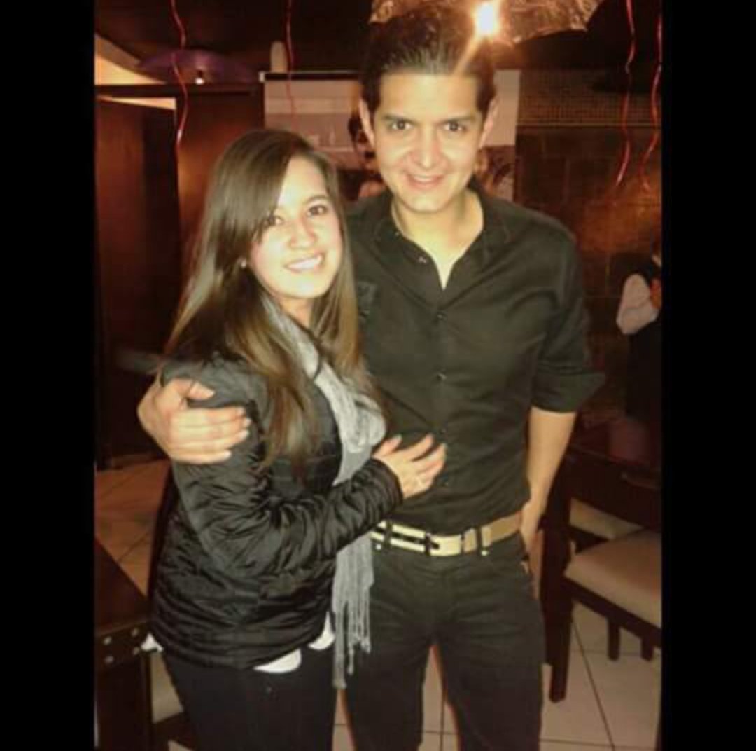 FeerZapp's tweet photo. Ya hace falta cantar a todo pulmón en un #Jeroshow.... #TBT #Chaplin #Feb2015 @JeronimoSada https://t.co/5cIPsobphP