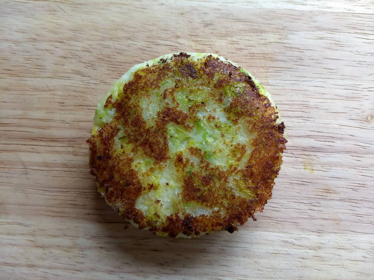 One of the best ever #saturdaysprouts today.  Ever had sprouts for breakfast?  Brilliant in bubble and squeak topped with bacon and a poached egg.  Utterly scrumptious and set me up for a long morning outdoors.  Definitely one to do again.