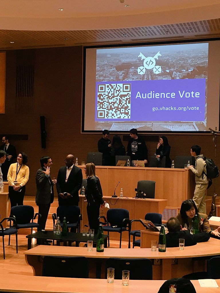 #nervous #teams #VHacks2018 waiting for #judges decision! Whatever the #choice .... they are all #winners <a href="/VaticanNews/">Vatican News</a>
