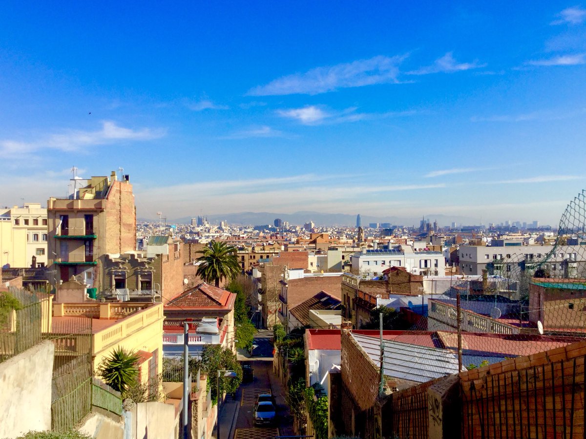ImmyPhotography's tweet photo. Barcelona Tripping! Long Walks. Too many stairs! https://t.co/fBJvoTdhsX