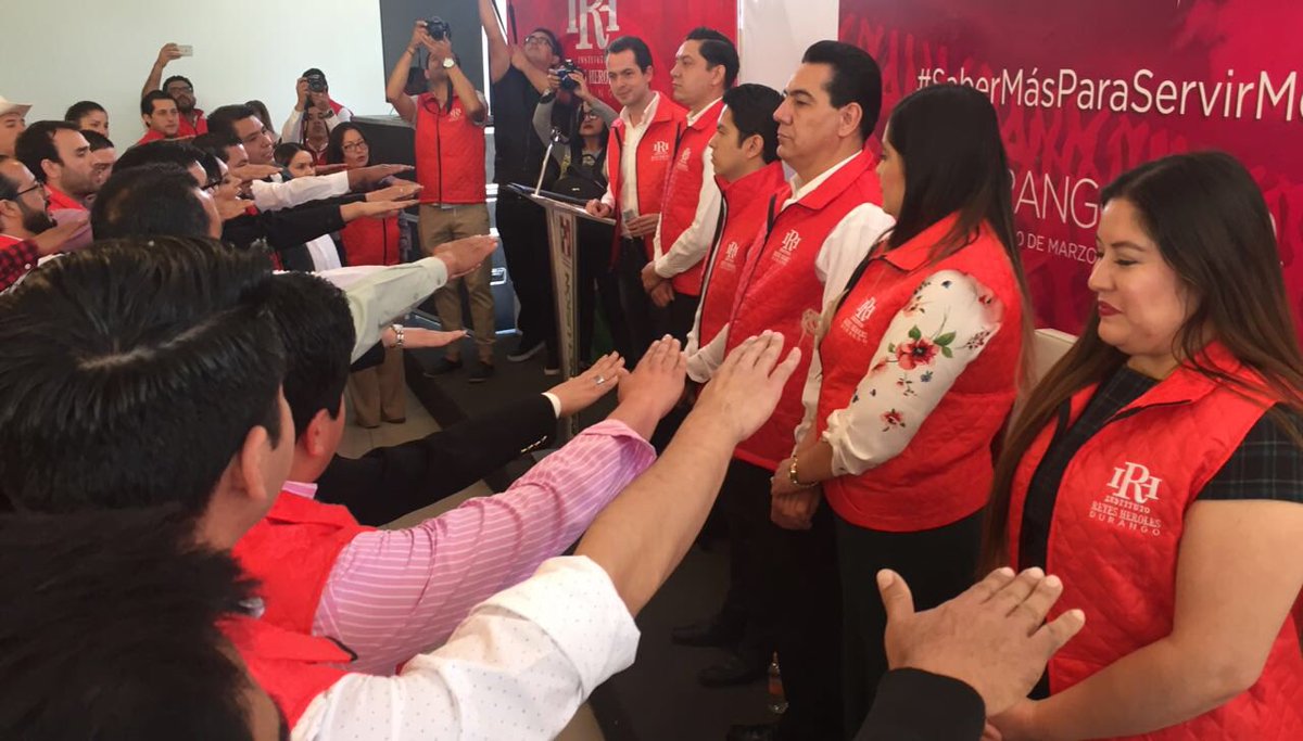 AlyGamboa's tweet photo. Toma de protesta de los dirigentes municipales del @IRHDGO @Pospital @chuycabrales @dlizmaldonado @EnriqueBenitezO @CDE_PRI_Durango https://t.co/dpkhda0f3j