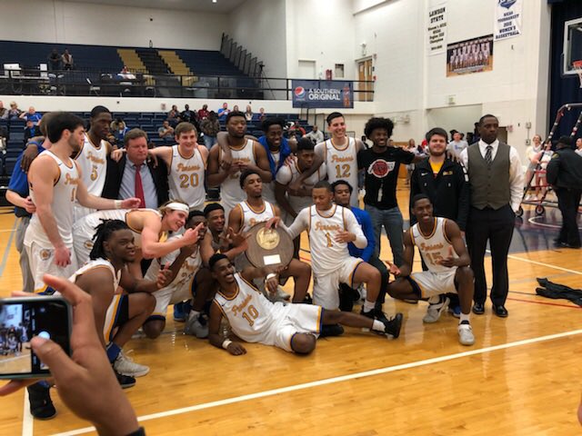 _CoachL_'s tweet photo. Congrats to my Snead guys! They deserved it a lot of work out in this year!! @iJoetot #ACCCChamps #1NorthDivision #Road2Kansas https://t.co/bJPJ0YXJsN