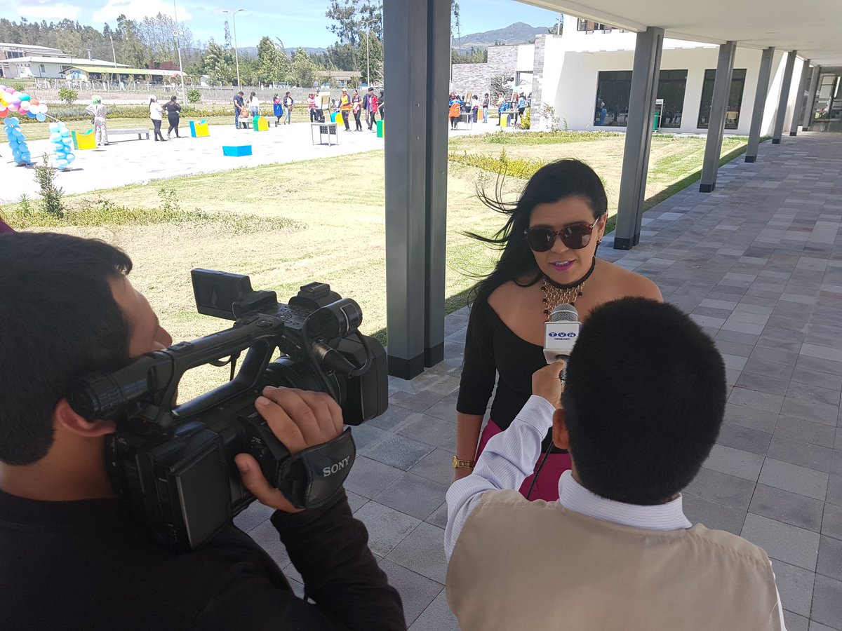 cdsb10's tweet photo. @lorezeggane participa en evento denominado Yuyak Raymi  fiesta de sabios, donde se expone la oferta académica del @itscotacachi @ITSRE1 para el proceso de #Admisión2018 @goberimbabura @MarisolPenafiel @AugustoBarreraG https://t.co/Hcwu2cKDTO