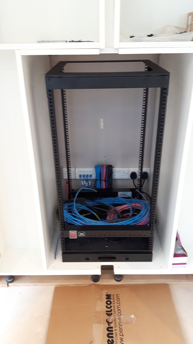 Akitvworld's tweet photo. Not posted for a while but been busy. This was a nice little slide &amp; rotate rack build. https://t.co/0XnkqOoFiG
