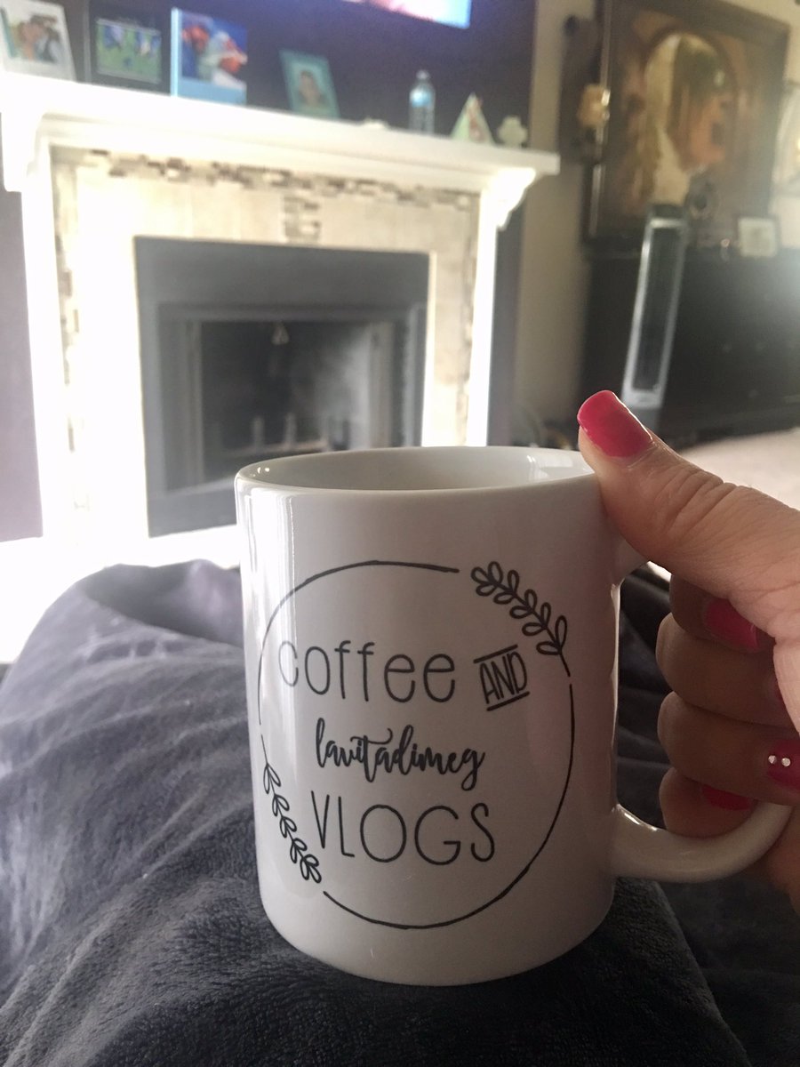 Sol_305's tweet photo. Enjoying my morning coffee in my new @ciaoobelllaxo mug! 💕 #ciaoobelllaxo #meganleigh #designbyhumans #coffee #lavitadimeg https://t.co/a8GkcOCMUz