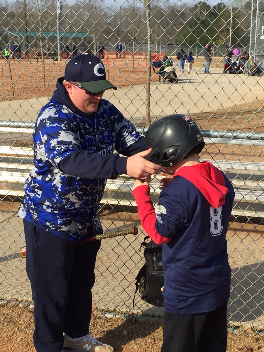 Paxton_Nayman's tweet photo. Had an amazing morning with the Challenger Baseball program this AM in Canton. The Creekview baseball team spent the AM with some amazing kids who just want to play! #Humbled #PlayBall #GreatToBeAGrizzly #Lovethesekids #RealPlayers #Tonsofsmiles https://t.co/jqU8pVGXin