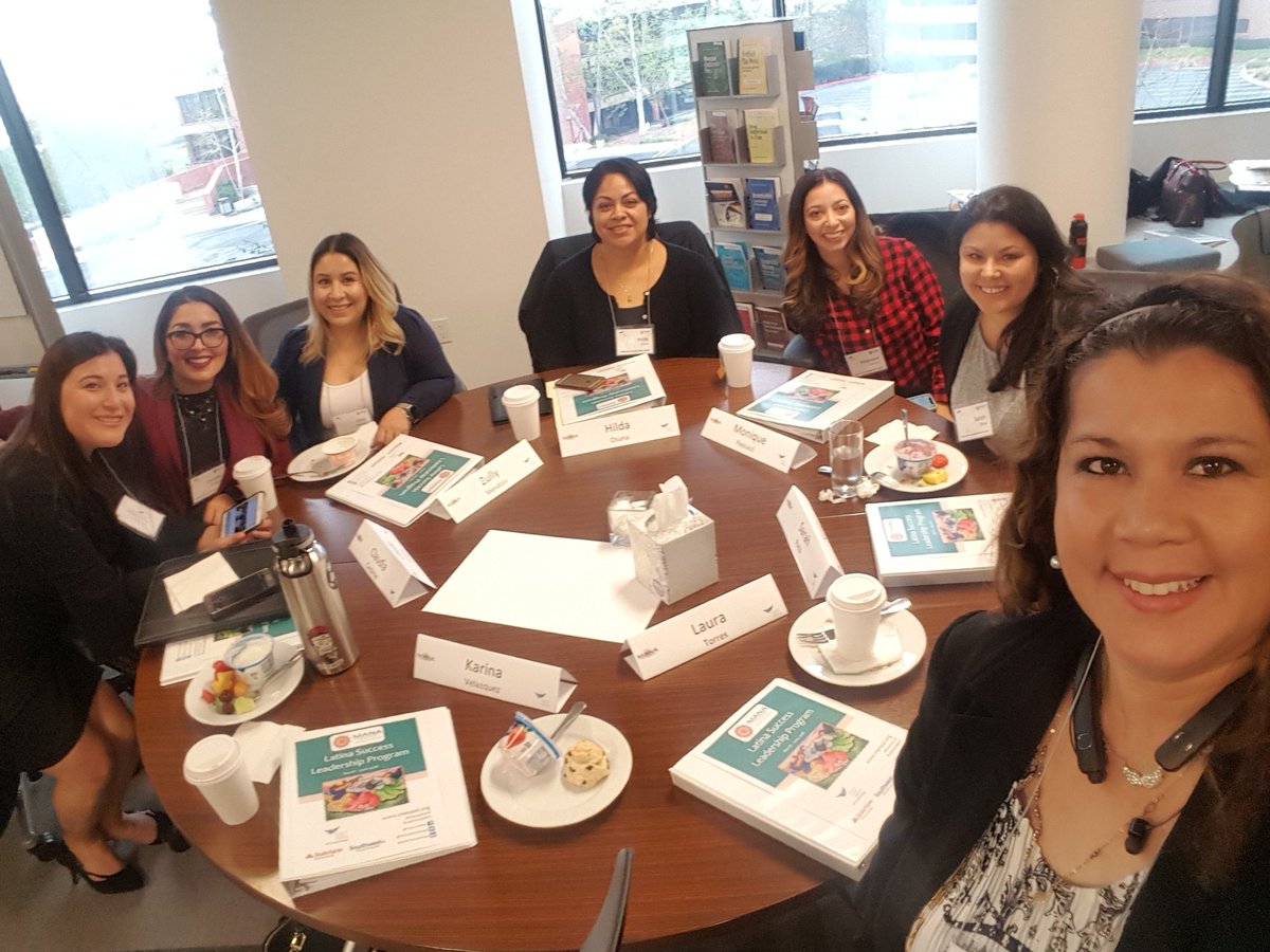 lauratorreslive's tweet photo. Latina Success Leadership Program #manasd2018 #latinaleaders #CCLSandiego https://t.co/UVRlljCjV9