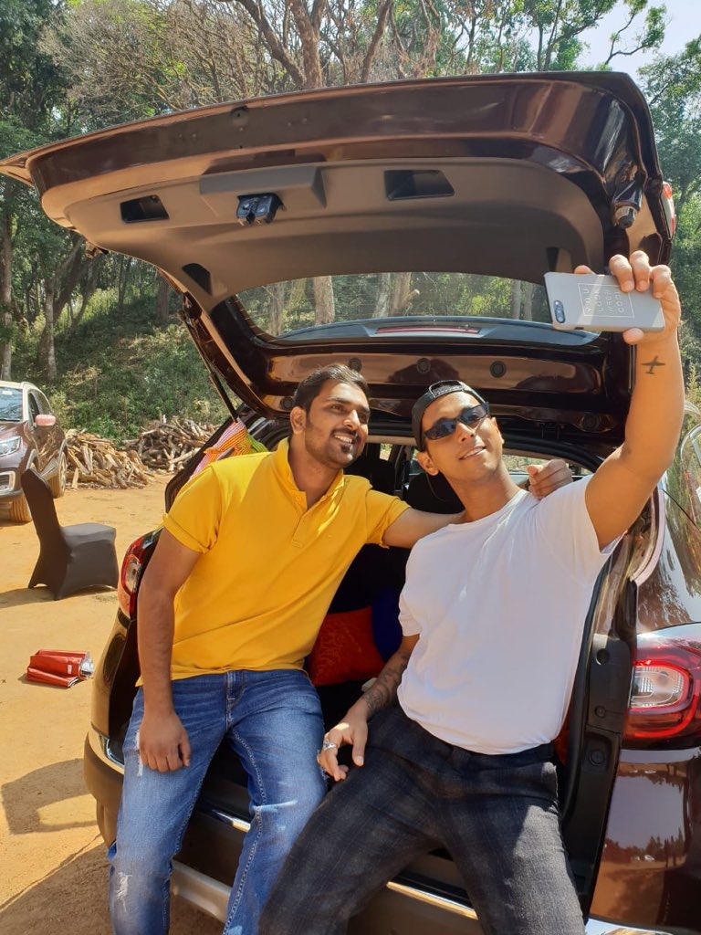 heisgotthestyle's tweet photo. Party time with @RenaultIndia in #Croog #RenaultCAPTUR #PartyWithRenault #RenaultCAPTURBloggerMeet https://t.co/kbJmxXdX9p