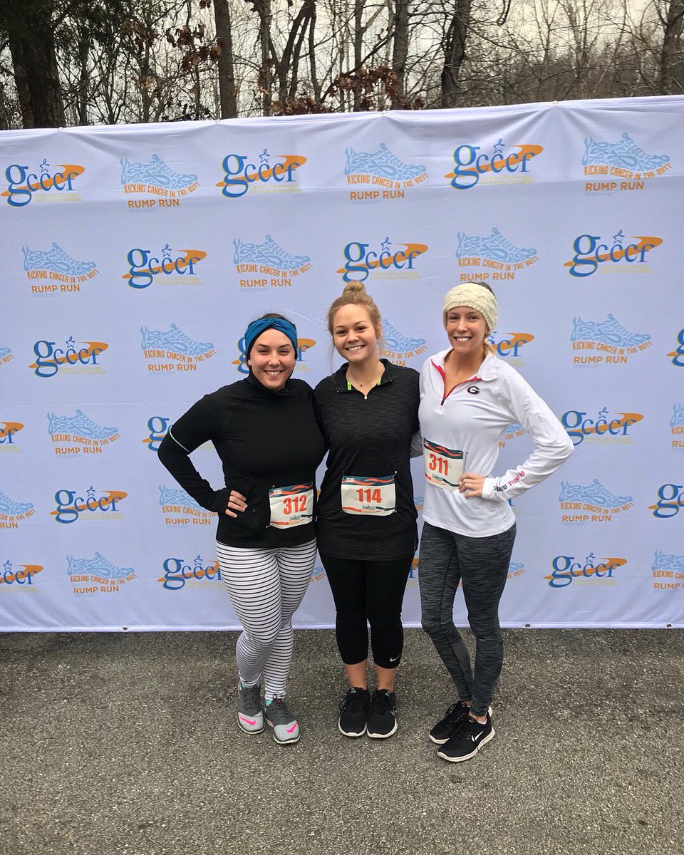 sammiejane_97's tweet photo. ran a 5k this morning!! 🏅#coloncancerawarenes https://t.co/g6msYUbZey