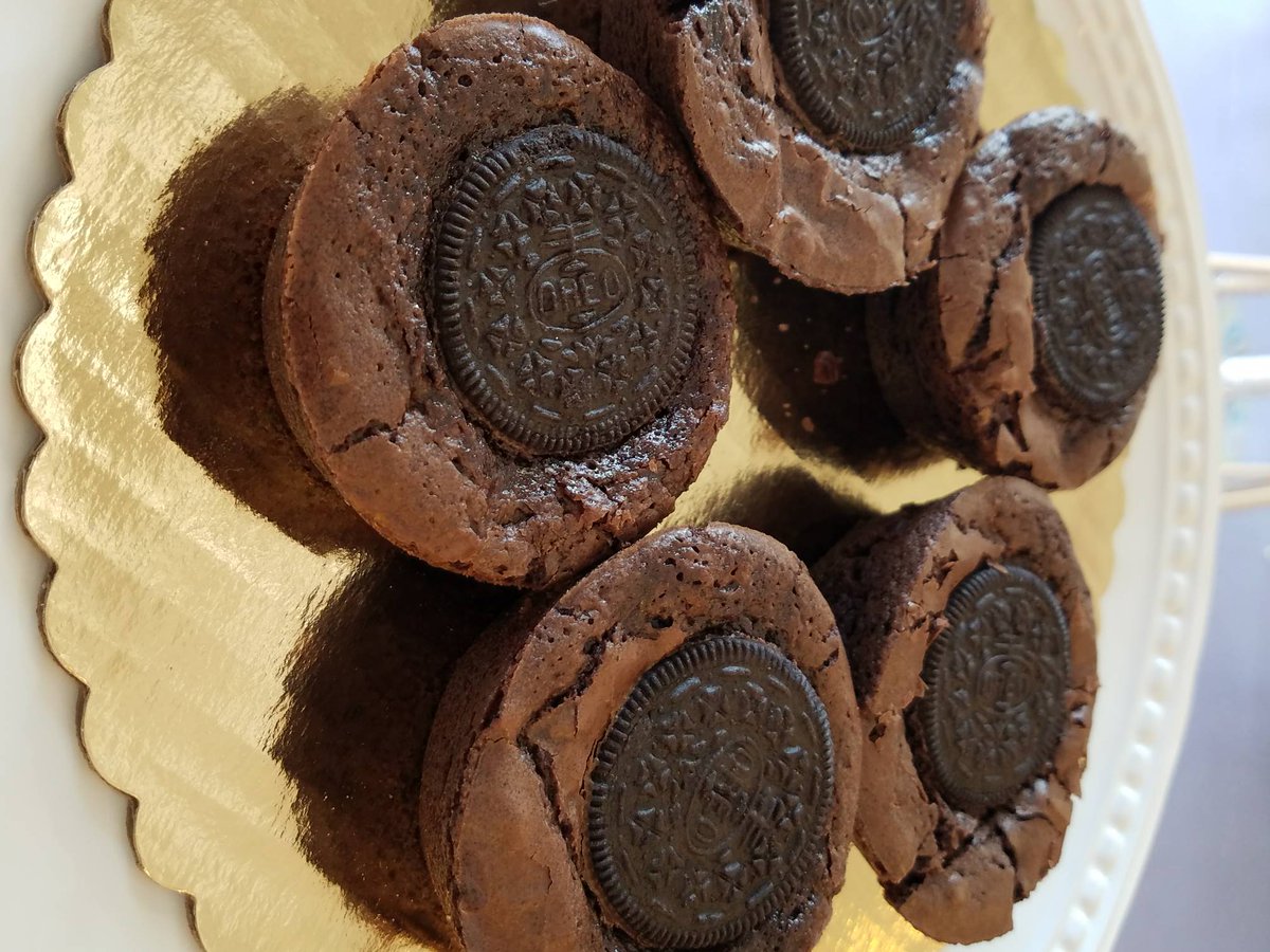 LolliBopSweets's tweet photo. Mmmmm! Oreo brownies today!
#Sweetyoself #LolliBopSweetShop https://t.co/wnnKHpZQf2