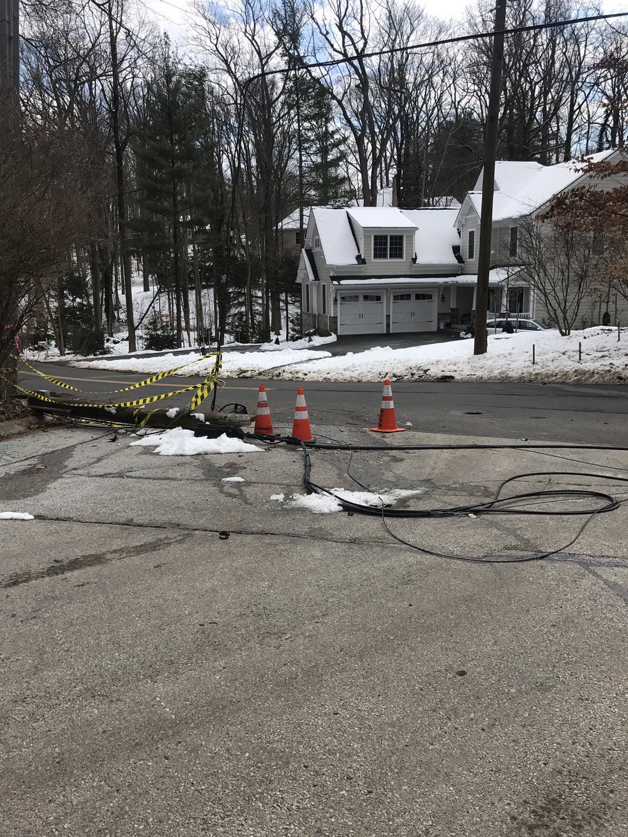 SNWelsh's tweet photo. Hey @PECOconnect can I get these wires and half of a pole removed? I get that you have been a little busy, but these have been here for over a week. #PECO https://t.co/QTF6LzKIUc