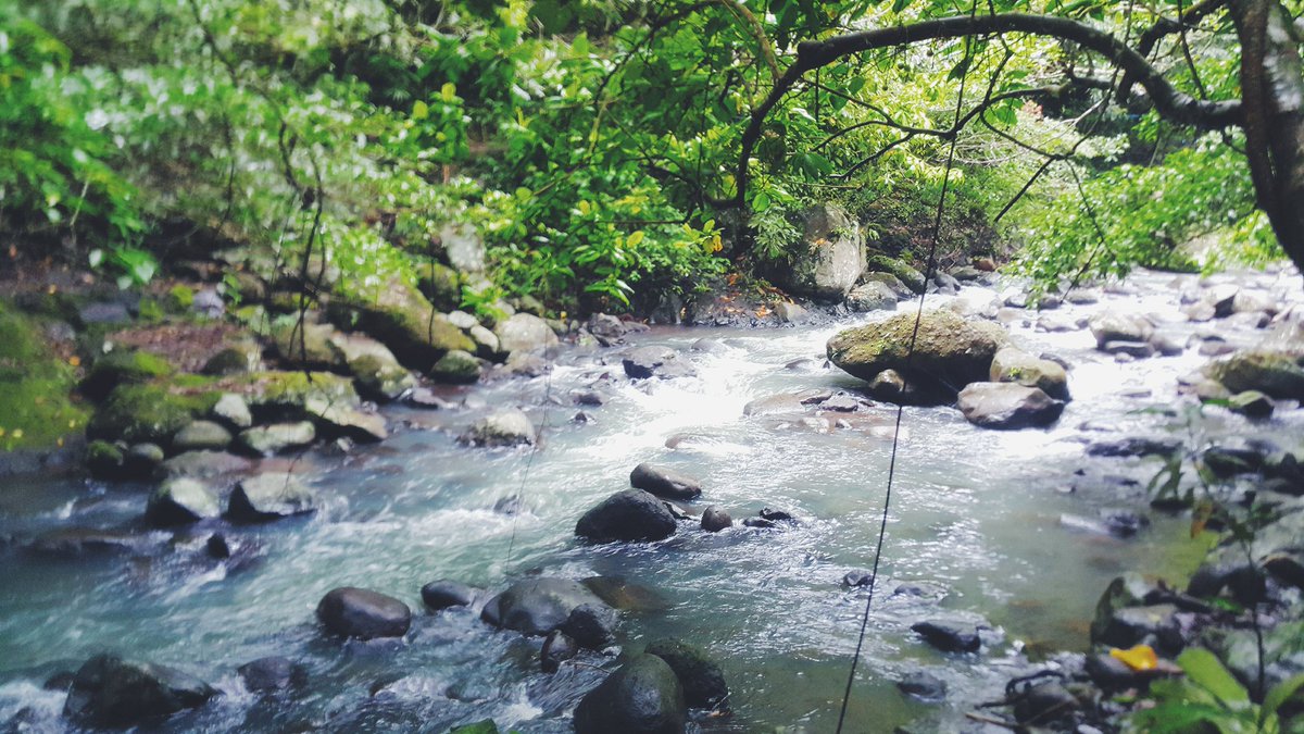 helloChristina_'s tweet photo. May bagay talaga na pag biglaan, saka lng natutuloy.
#PanguilLaguna #adventureisoutthere
#bodywater #mahnatureeee 😍😍 https://t.co/P935ueb7Eq