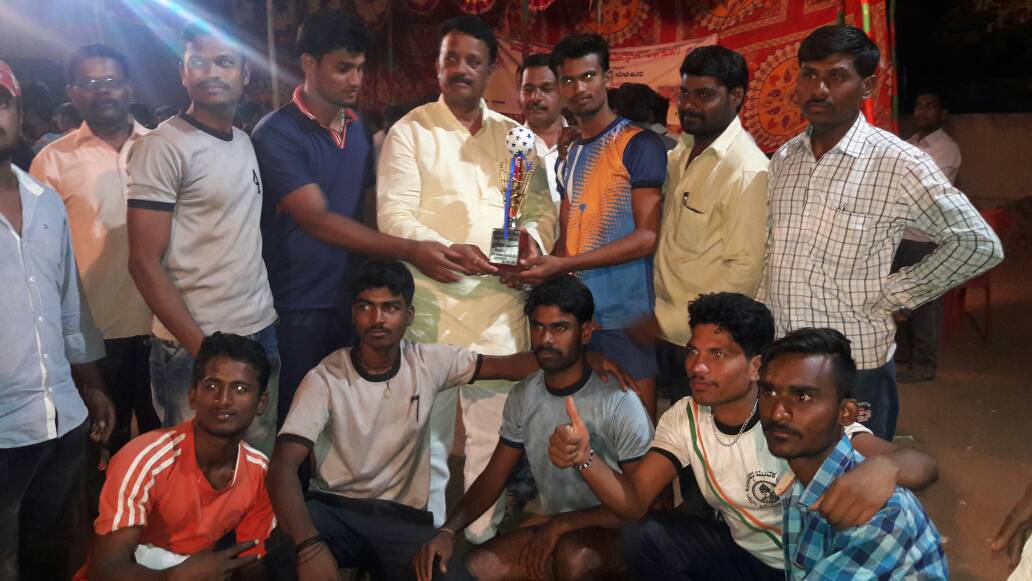 jagadishkatti's tweet photo. Res,Shri @AmitShah ji BJP leader of Muddebihal sri @SDHiregoudar conducted our Traditional sports of nation “Kabaddi” in various Village’s of Muddebihal taluk for this is very popular &amp; fame person of youth so please provide #Muddebihal_Assembly_BJP_Ticket https://t.co/FYrDsuVS0k