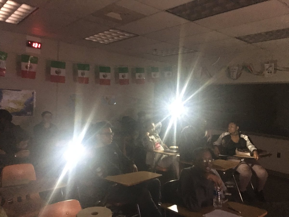 senoramcewan1's tweet photo. Spanish 1 at CHS! So proud of these students... mucho Español nuestra clase!  We have been singing our verbs to better remember them. Hence the lights:) https://t.co/Cx7zsXHZEP