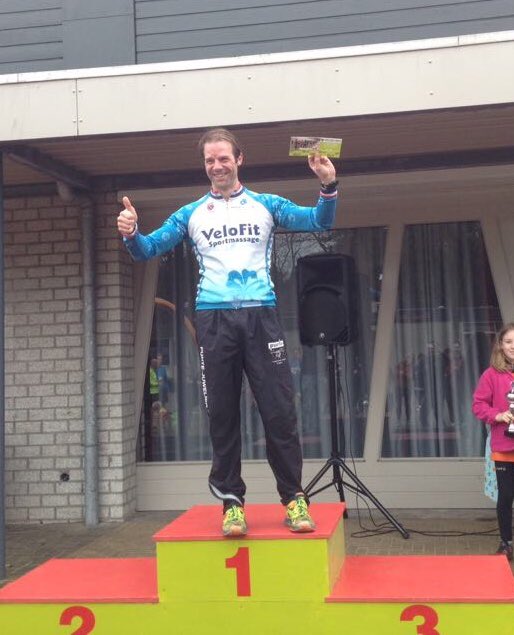UtrHeuvelrugTri's tweet photo. Goede tekenen voor komend seizoen! Vandaag 2x podium voor #UHTT bij #Driebergenloop β>
Homme - dat wordt wat op de @RBR_Series ! πππ½ββοΈπ΄πΌββοΈππ½ββοΈπ
Bart - dat wordt wat in de @Teamcompetities ! ππββοΈπ΄πΌββοΈππ½ββοΈ https://t.co/aS5p86TYG2