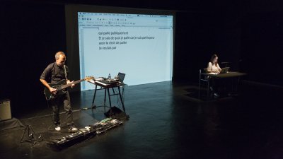 theatredelacite's tweet photo. Plus que 5 jours avant Mondes d'Alexandra Badea.
À voir du 15 au 23 mars 2018 au #TCi 
#théâtre #mondes #médias #presse #photos 
#AlexandraBadea https://t.co/4WkMxZjt2j