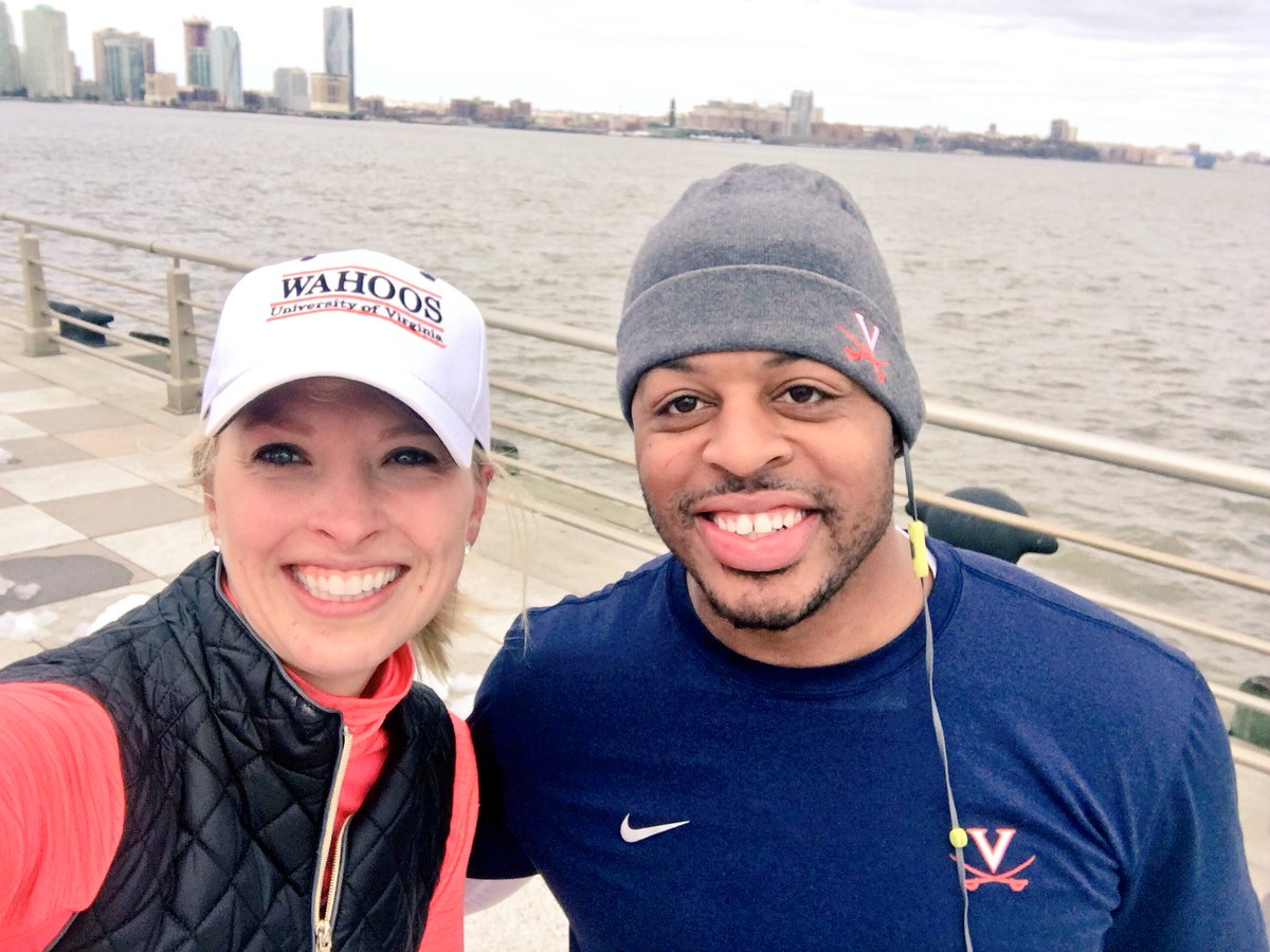 JennaDags's tweet photo. You never know HOO you’ll run into running on the Hudson! 🏈 Wahoowa!! #GoHoos #ACC18 @coachmhagans https://t.co/0lBoPq3rql