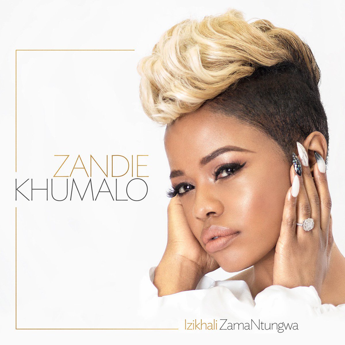 Siwe_Mjwara's tweet photo. 🚨New Album Alert!!🚨

#IzikhaliZamaNtungwa 

Get it on iTunes: https://t.co/Pbqu4tunNP https://t.co/wo8NP539ra