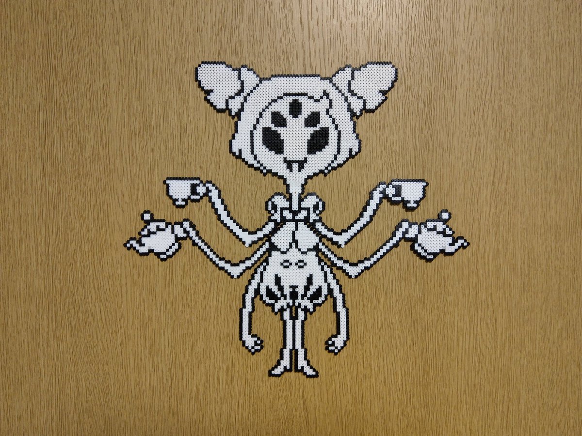 こねこぢる アイロンビーズ マフェットに とらわれた Undertale より マフェット作りました Bgmも見た目も話し方もどストライクなキャラクターです 少し遅れましたが 21歳の自分への誕生日プレゼントが出来ました Undertale