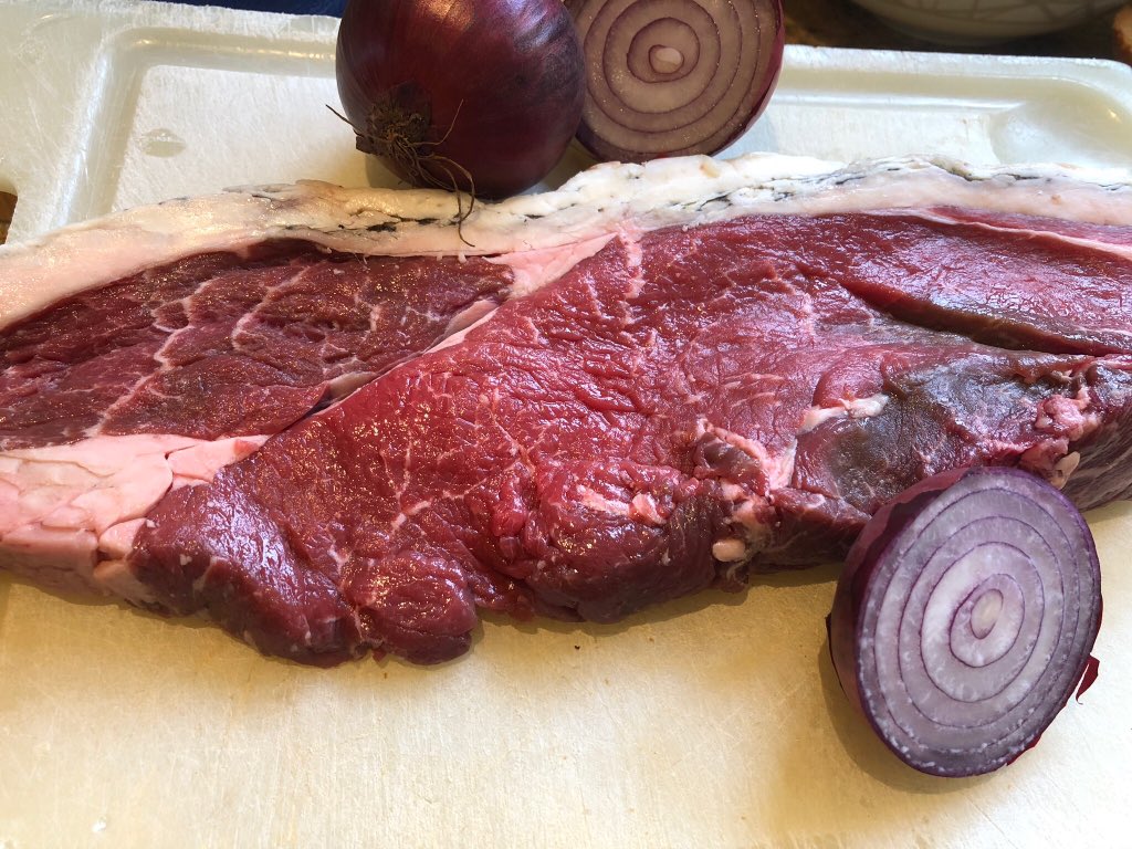 Averyslondon's tweet photo. The #Perfect #Lunch to enjoy with #Six #Nations #Rugby (Good Luck to All) #Supreme #Rump #Steak Courtesy of #Bashford’s #Warlingham Inbetween lightly Toasted #Mediterranean #Bread & #Sautéed #Red #Onions #WholeGrain and #Dijon #Mustards @Averyslondon https://t.co/Ocfk0WHDIE