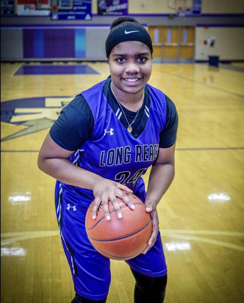 _ariii24's tweet photo. All 😁’s for state championship gameday...Let’s get this dub🤟🏾💜#24golive✨ https://t.co/L63Z0T4M3K