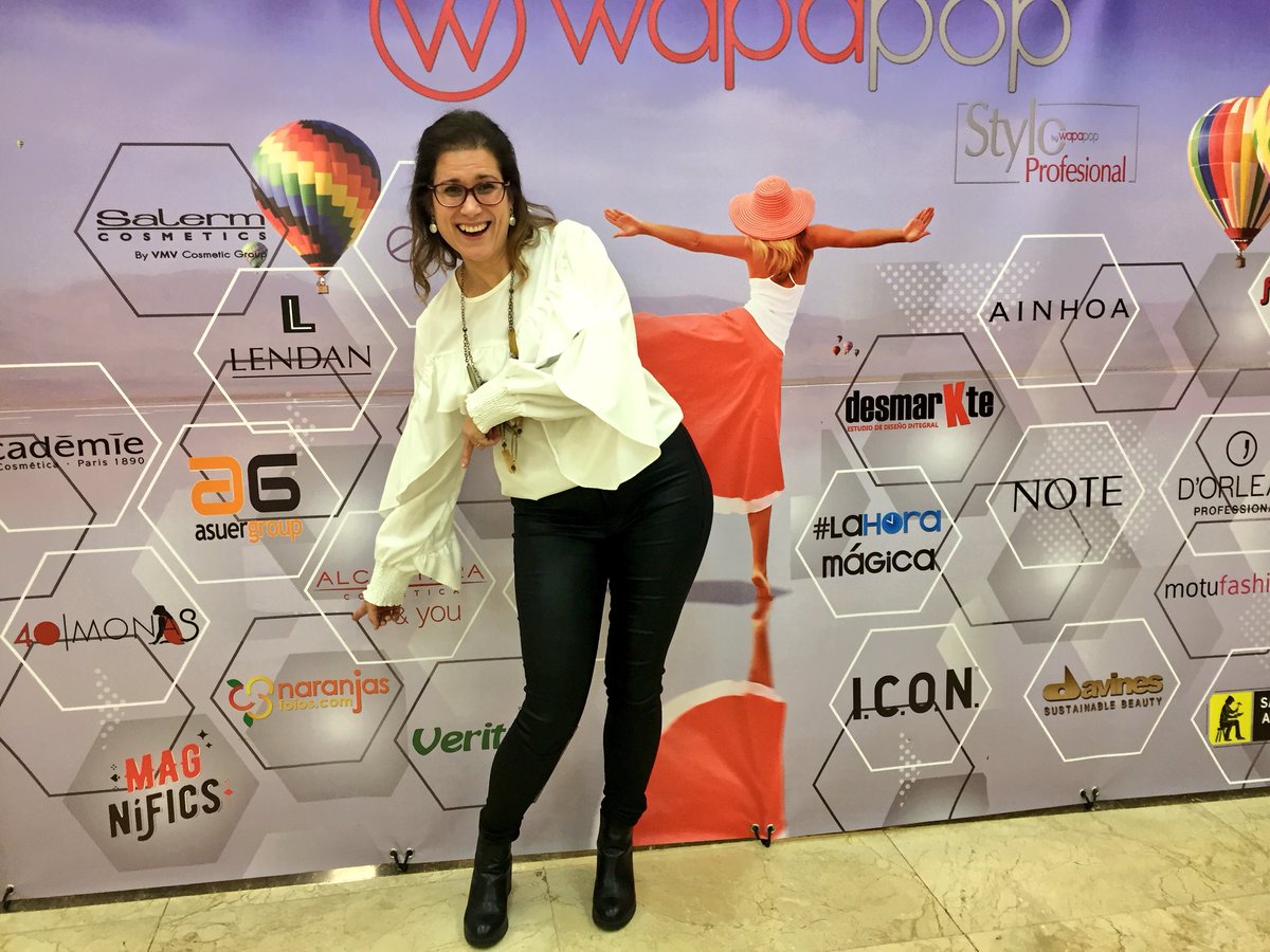 Con la divertida y fantástica <a href="/naranjasfoios/">Naranjasfoios.com</a> un placer conocerte y compartir contigo! Gracias por tu apoyo y tu presencia. #WapapopValencia #belleza #salud #LifestyleBlogger