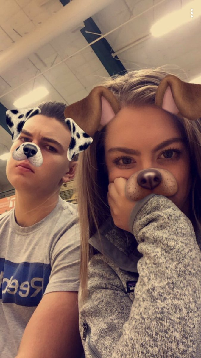 Em_NoelB's tweet photo. Happy birthday Austin! I’m never going out to eat with you again ...🤦🏼‍♀️ #Natalie 🖤🎉🎉 https://t.co/tKk6SoUINc