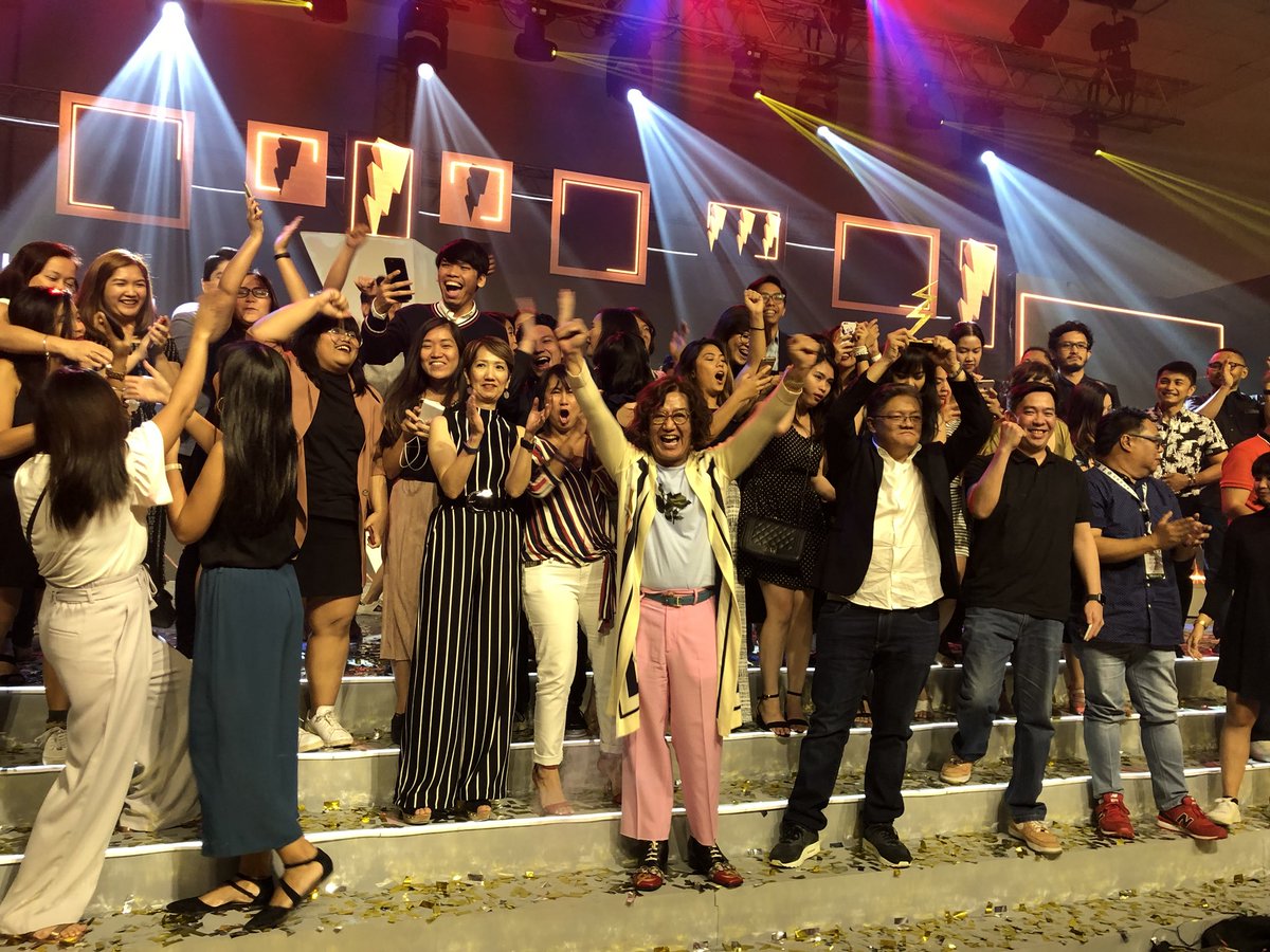 McCannWG_PH's tweet photo. McCann Worldgroup Philippines 
AGENCY OF THE YEAR
Kidlat Awards 2018

#KidlatAwards2018 #KidlatAwards #AdSummit2018 #DIYyourROI https://t.co/avYhGWx6lq
