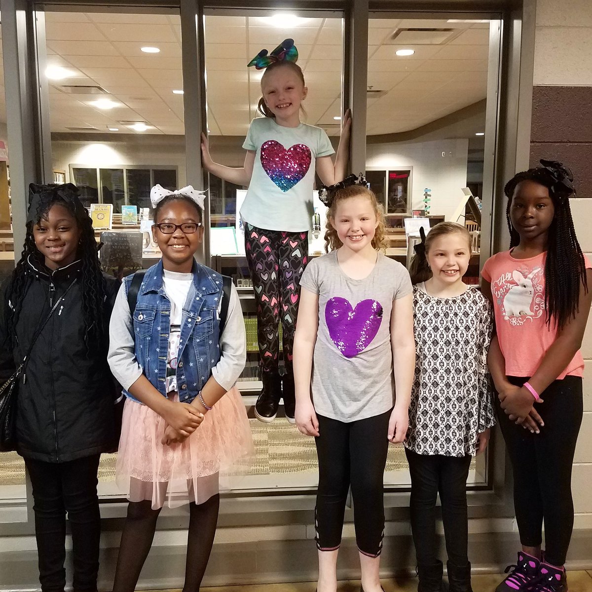 kerricooper79's tweet photo. Jefferson County Drama Festival. #DramaGirls #CurlySue #JeffCoEdArts #NorthHighlandElementary https://t.co/jioxOLj5V8