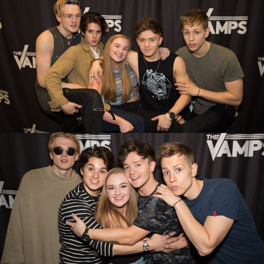 PRISMARINEJESS's tweet photo. happy five years con 💗 #5YearsOfConnor @TheVampsCon x https://t.co/0yp5Niicqr