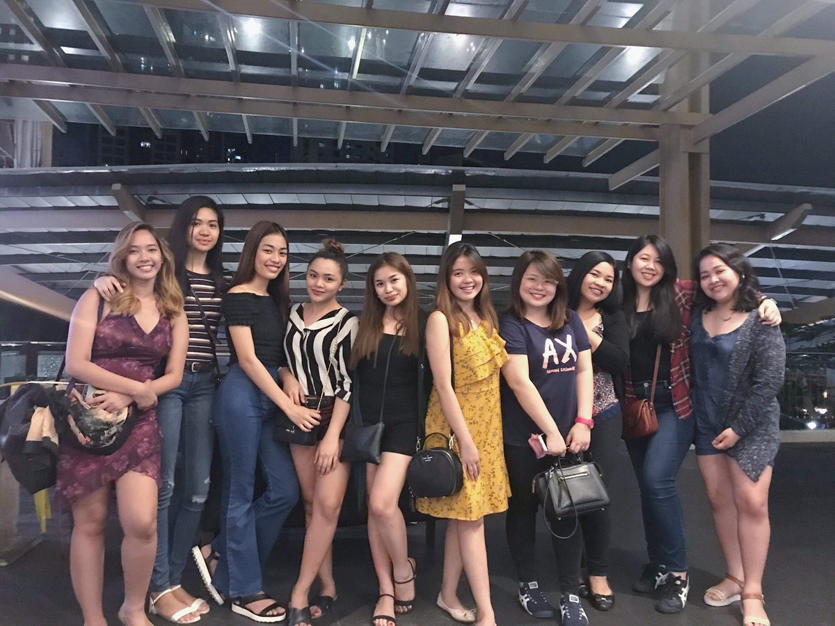 PaupauSarte's tweet photo. My friends are one of my treasures. You guys are irreplaceable. Thank you for sparing your saturday night to my despedida and to @HeySuperLai's. I will see you again after a year or two. I love you all π #Incomplete #CollegeFriends #Withlovedones https://t.co/mQYbQZWl5h