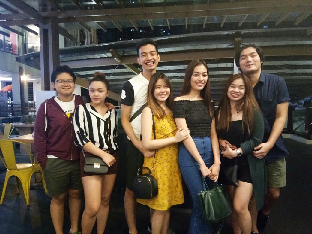 PaupauSarte's tweet photo. My friends are one of my treasures. You guys are irreplaceable. Thank you for sparing your saturday night to my despedida and to @HeySuperLai's. I will see you again after a year or two. I love you all π #Incomplete #CollegeFriends #Withlovedones https://t.co/mQYbQZWl5h