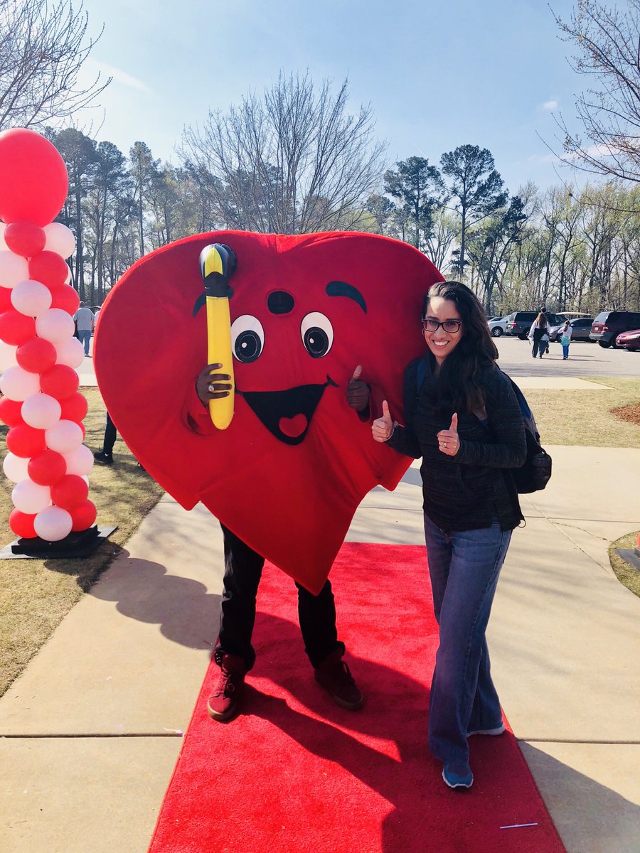 Josette_Kubicki's tweet photo. With other @AUG_University colleagues, I celebrated at the Heart Walk today! Thank you to everyone who donated and cheered me on. This was important to me and I know together we can fight heart disease and stroke. #Heartwalking #CSRAHeartWalk https://t.co/KRUjGHI1iU