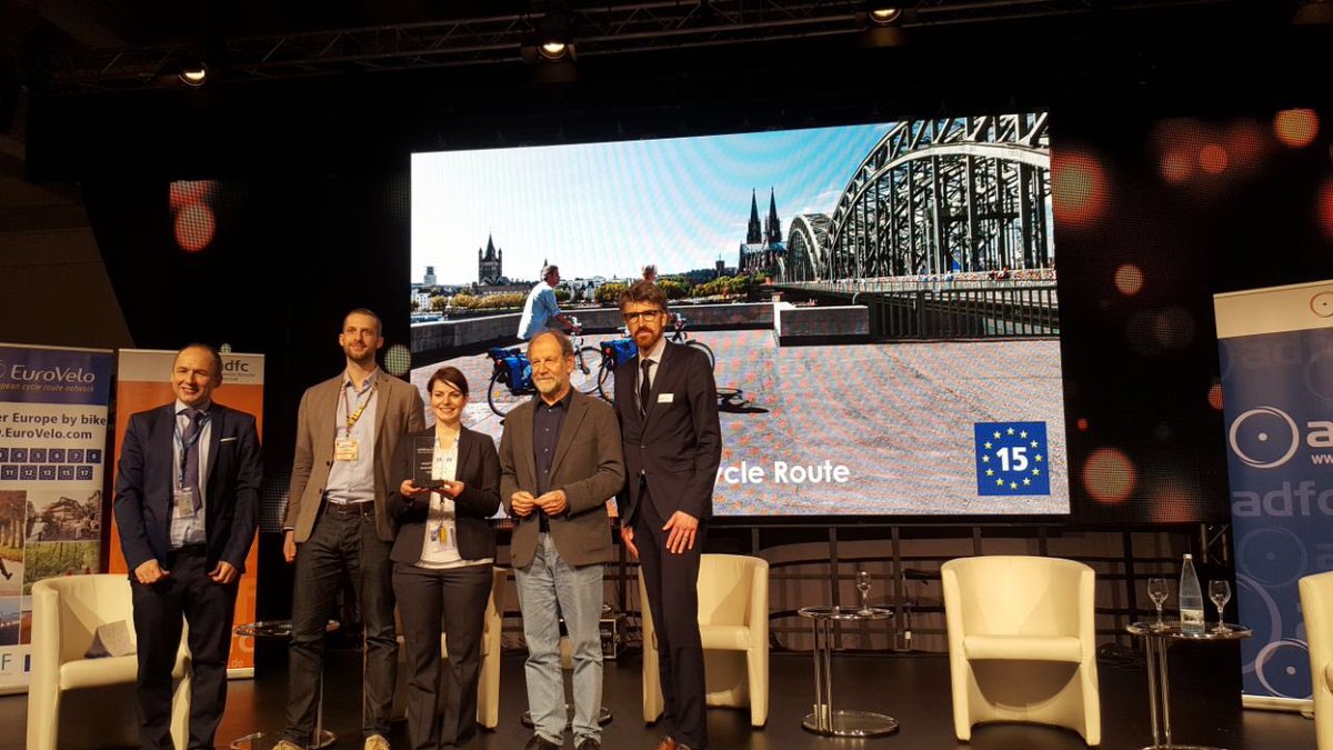 RomRhein's tweet photo. Der #Rheinradweg wurde auf der #ITBBerlin als beliebteste Eurovelo-Route ausgezeichnet #Rlpitb #mittelrhein #pfalz #Rheinhessen https://t.co/NEBVBKdN9Z