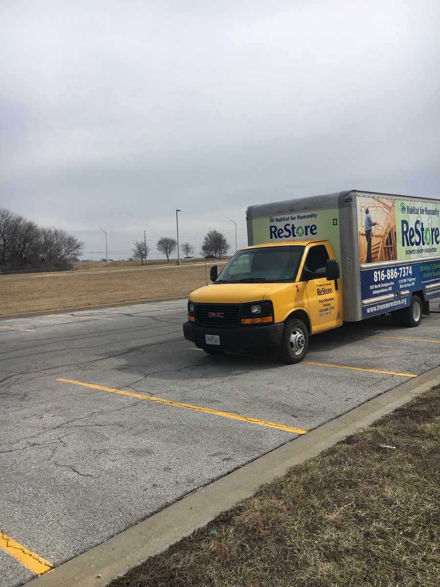 LswNhs's tweet photo. Bring donations to LSWHS!!! We are here until 2:30‼️Support NHS and @TrumanHabitat https://t.co/PHjI5P19s1