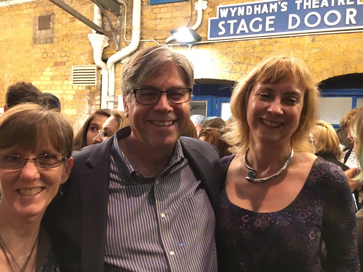 A peak moment in 2017 was joining @Mystifiedmum @10thDoctorsRose for #DavidTennant’s hilarious, brilliant award winning performance as #DonJuaninSoho.

 #London #Theatre