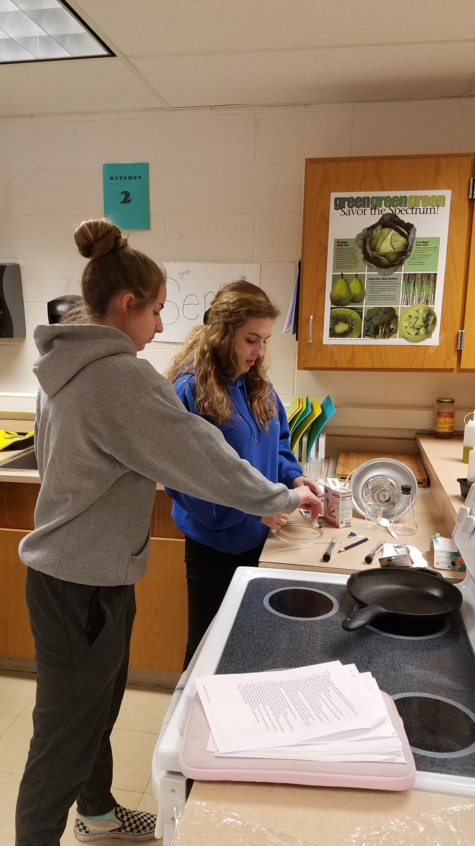 jfieldscience's tweet photo. @MassInsightEdu Saturday session making science! #noexplosions #nipsci #nipmucpride https://t.co/4pfCqkvIUW