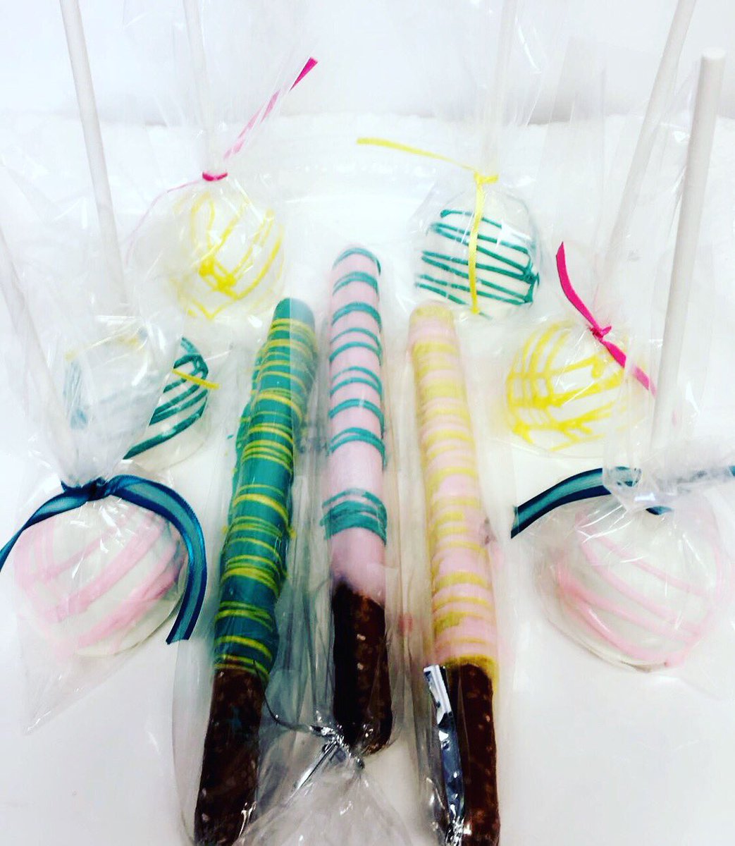 Wishing for Spring!!! Don’t forget to SPRING your clocks forward tonight. 
#cakepops #chocolatecoveredpretzels #spring #pastels #springfirward