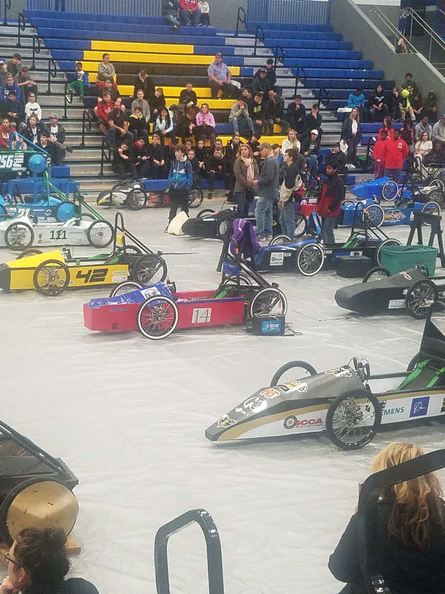 MvmsGreenPower's tweet image. First race at Jemison high school rain or shine. @MeridianvilleMS