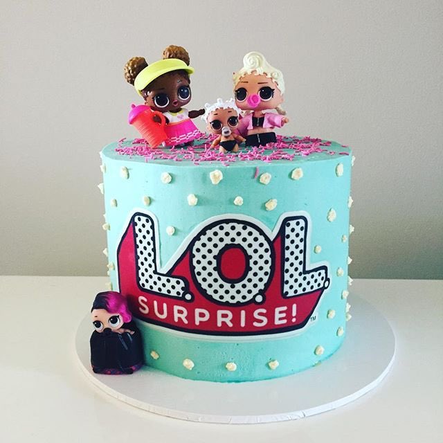 DollsLol's tweet photo. Some amazing cakes Over the pass week that All theses crazy @DollsLol Fans love YOU CAN NEVER GET BORED OF LOL DOLLS CAN U❤️ https://t.co/eQdDxwNbbK
