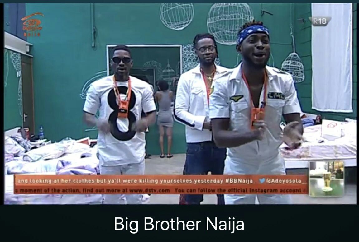 Look at tobi!!! Teamgossip, teamtobi, teamonelove, teampositivevibe, teambestie #BBNaija