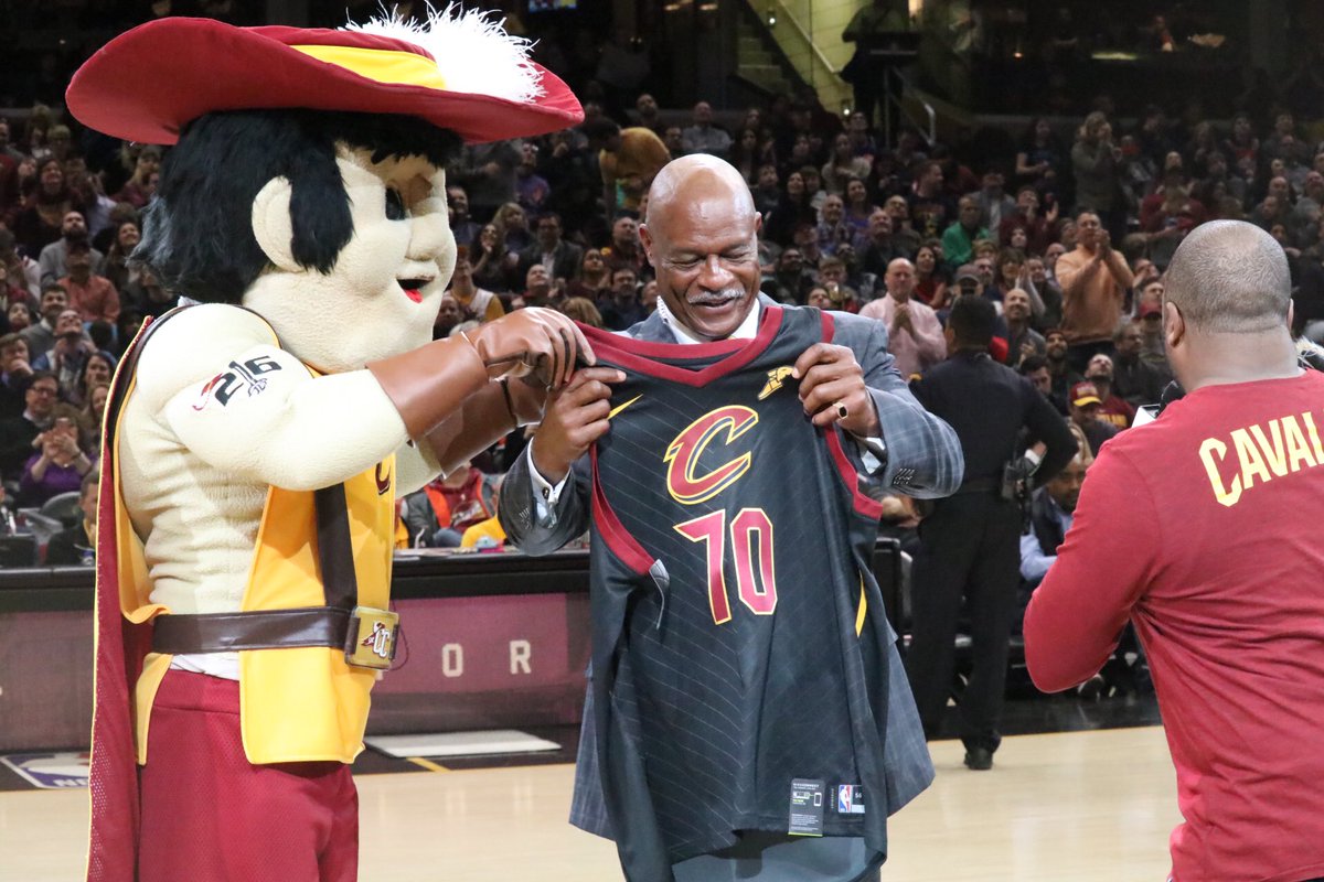 cavs's tweet photo. Happy Birthday to the one and only, @MrCavalier34! 🎂
#DeepInTheQ || #AllForOne https://t.co/U09BxYRFUV