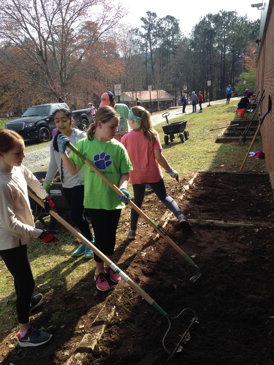 Davis Elementary tweet media