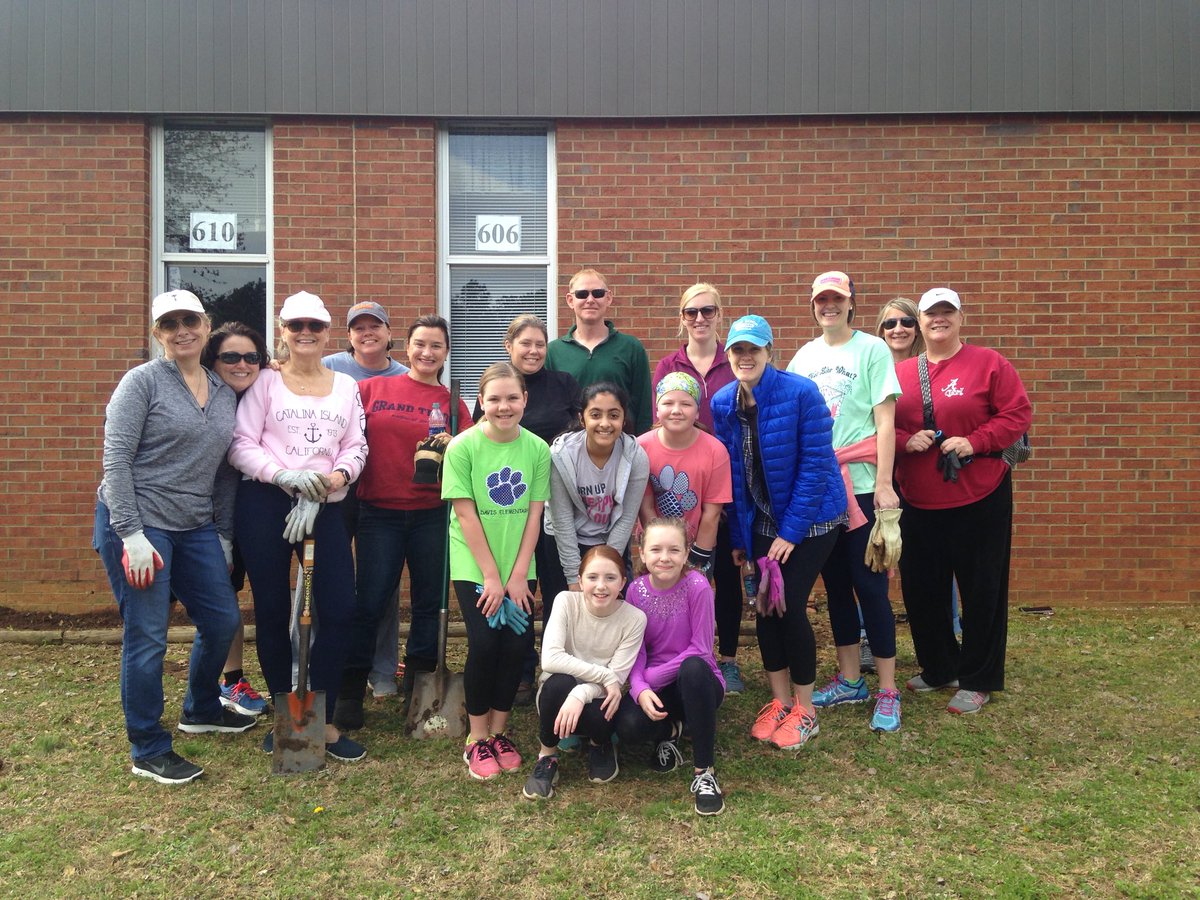 Davis Elementary tweet media