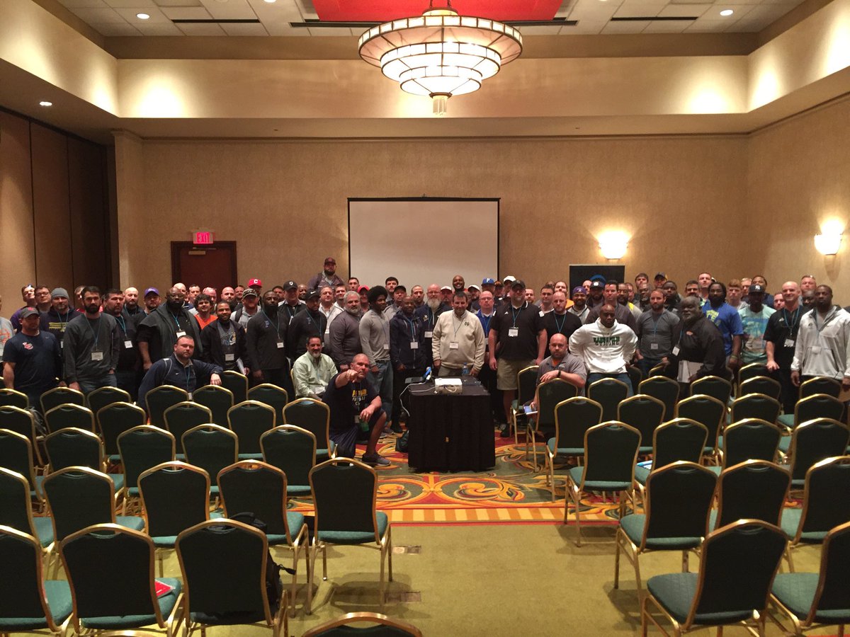 pefgdefense's tweet image. Great Crowds @GlazierClinics Charlotte! #StopTheRun #UsVsThem