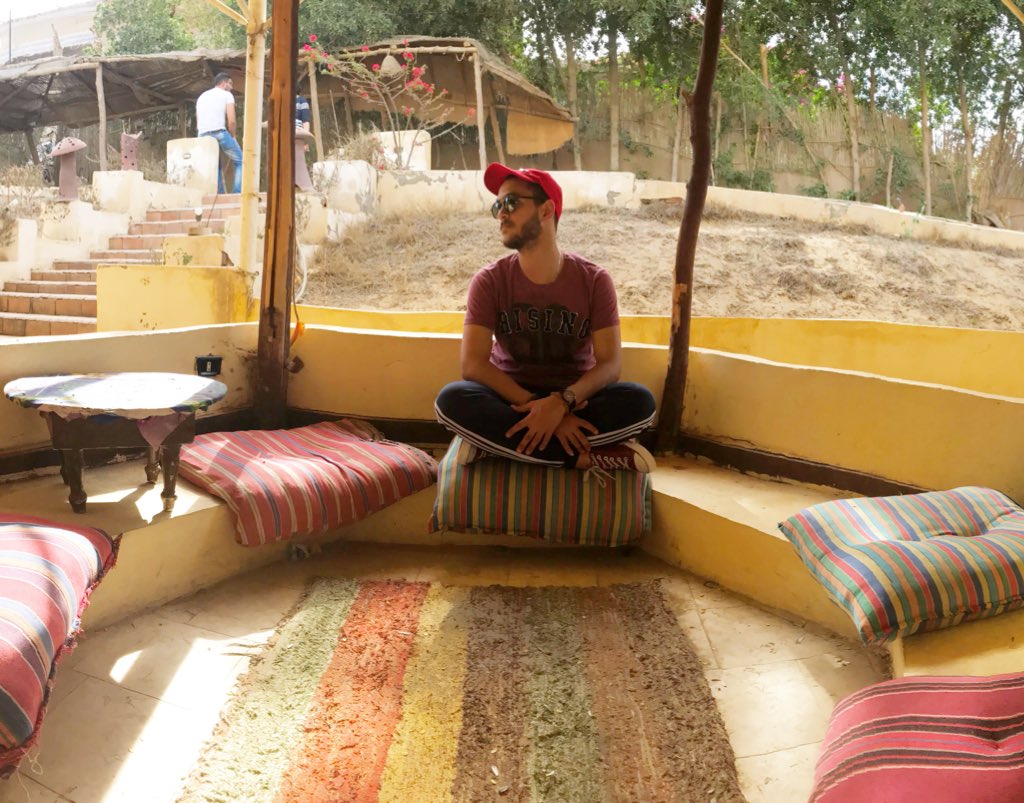 harfsh22's tweet image. نحن نحيا ،،، في اي نحيه 🤙🏻👷♥️
#class17
#staytuned
#Forging_History